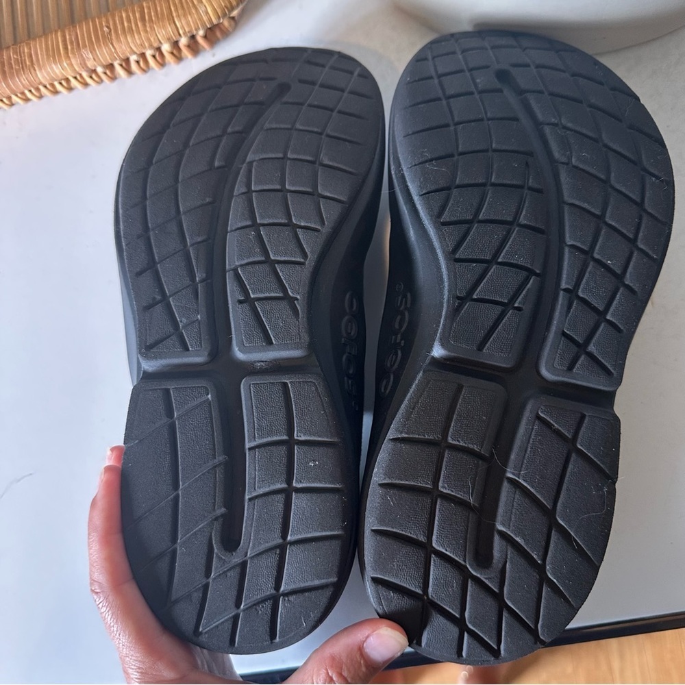 OOFOS Oomg Eezee Low Shor Black Mens 9 - Picture 7 of 9